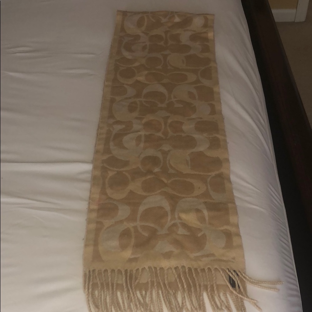 COACH scarf!
